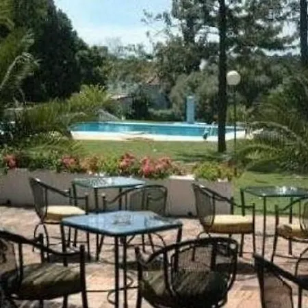 Artola Golf מלון 3*